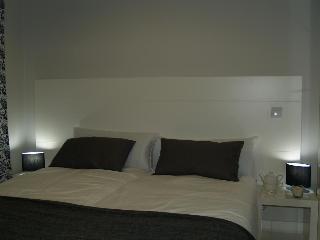 Bed & Breakfast 8rooms Madrid
