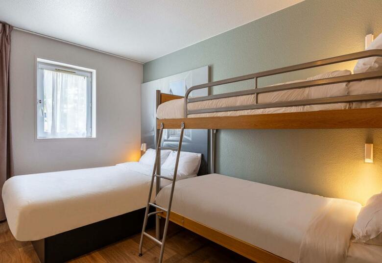 Hotel B&B H�tel Chartres Le Forum