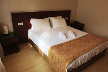 Peteks Hotel