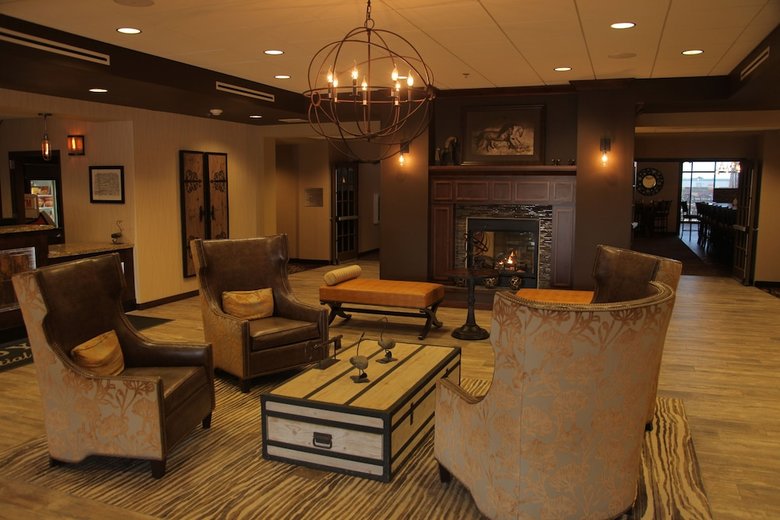 Hotel Teddy's Residential Suites Watford City
