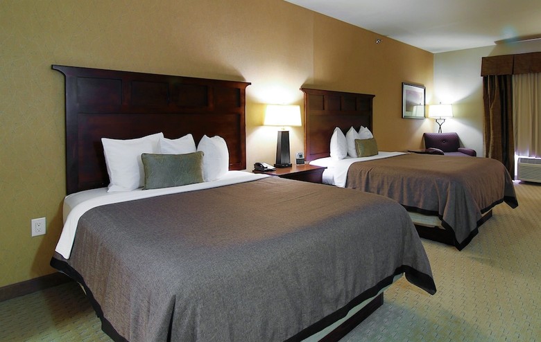Hotel Teddy's Residential Suites Watford City