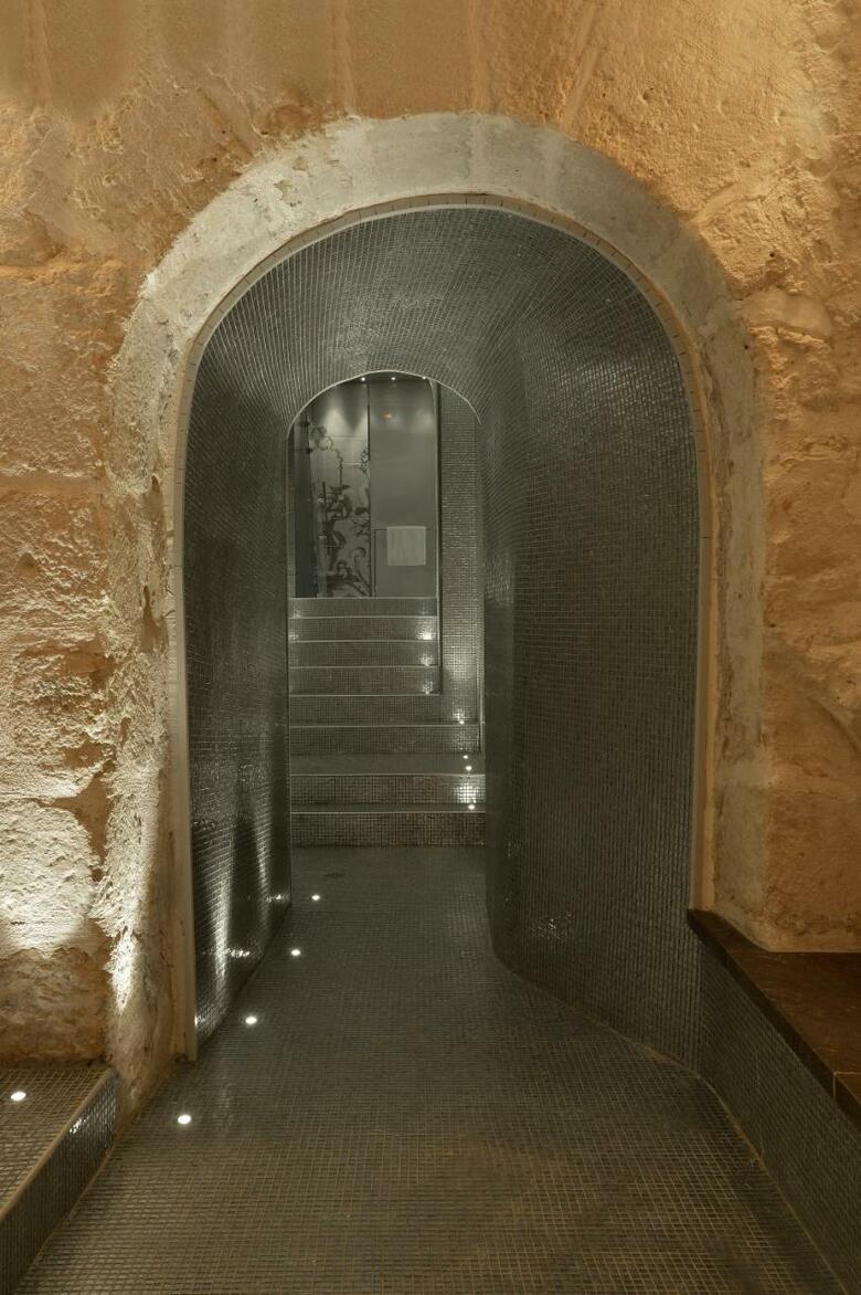 Hotel La Lanterne & Spa By Timhotel