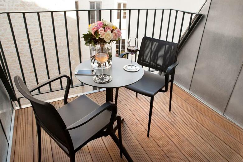 Hotel La Lanterne & Spa By Timhotel