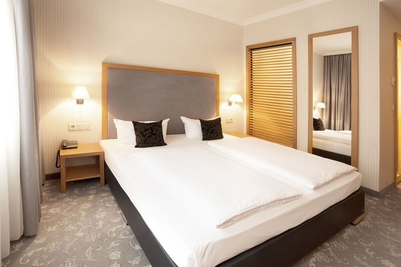 Townhouse Hotel