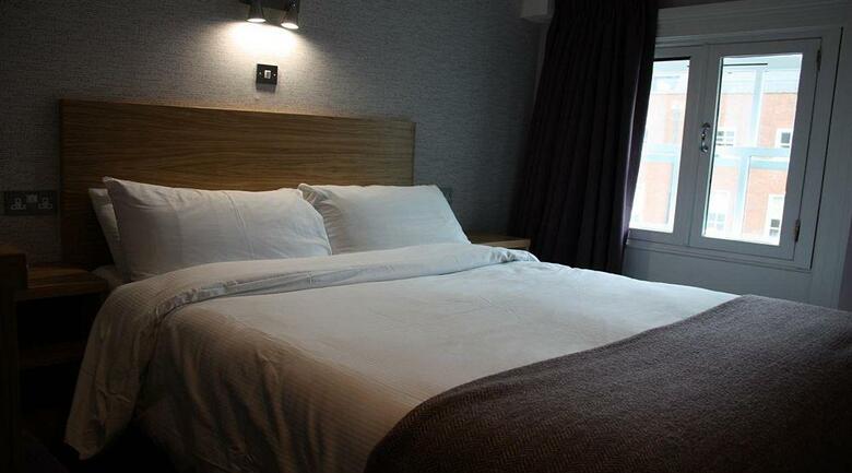 Hotel Jackson Court