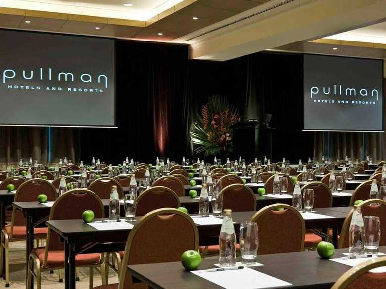 Pullman Reef Hotel Casino