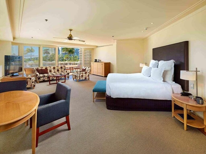 Pullman Reef Hotel Casino