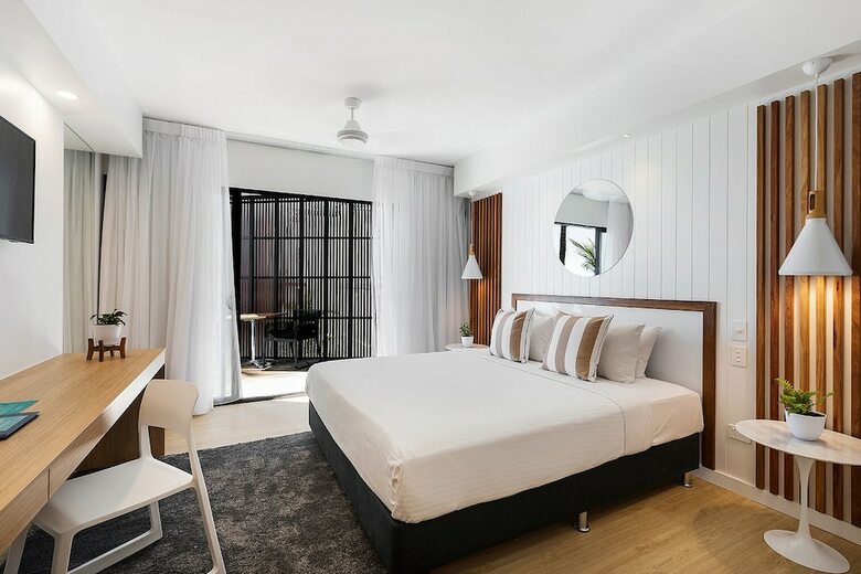 Hotel Coral Sea Resort