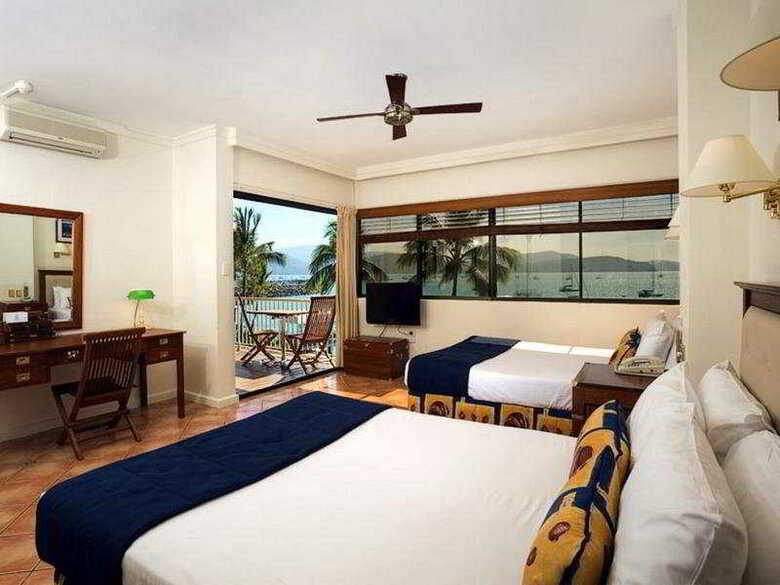 Hotel Coral Sea Resort