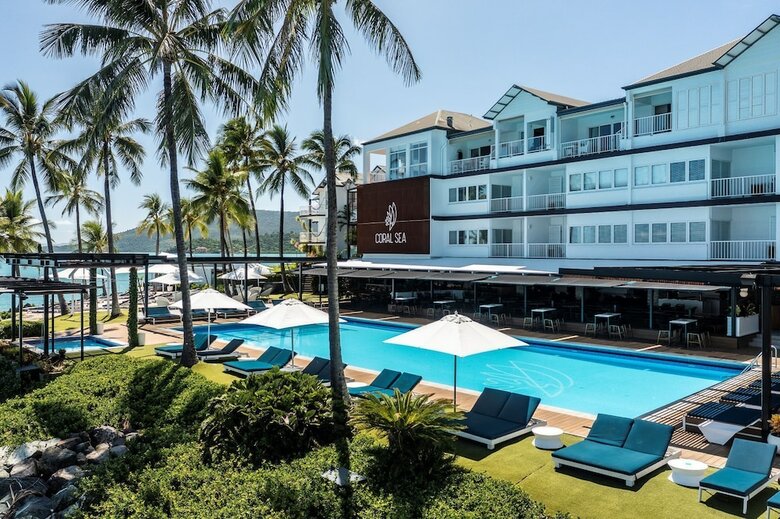 Hotel Coral Sea Resort