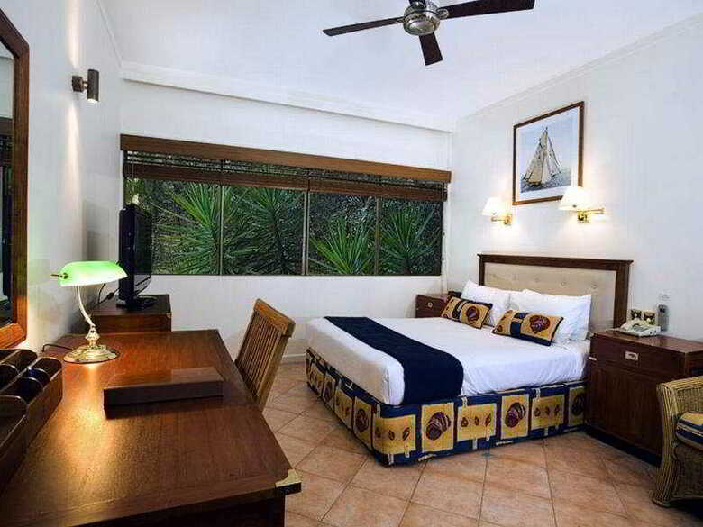 Hotel Coral Sea Resort