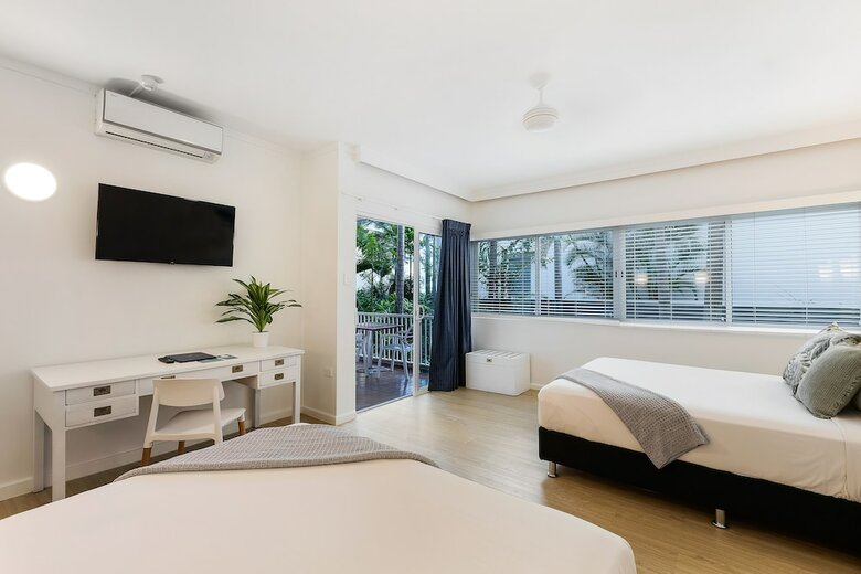 Hotel Coral Sea Resort