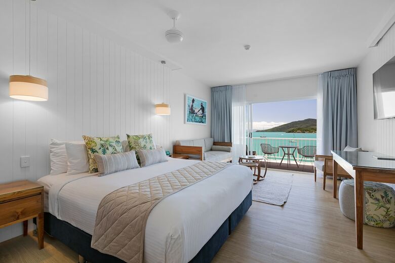 Hotel Coral Sea Resort