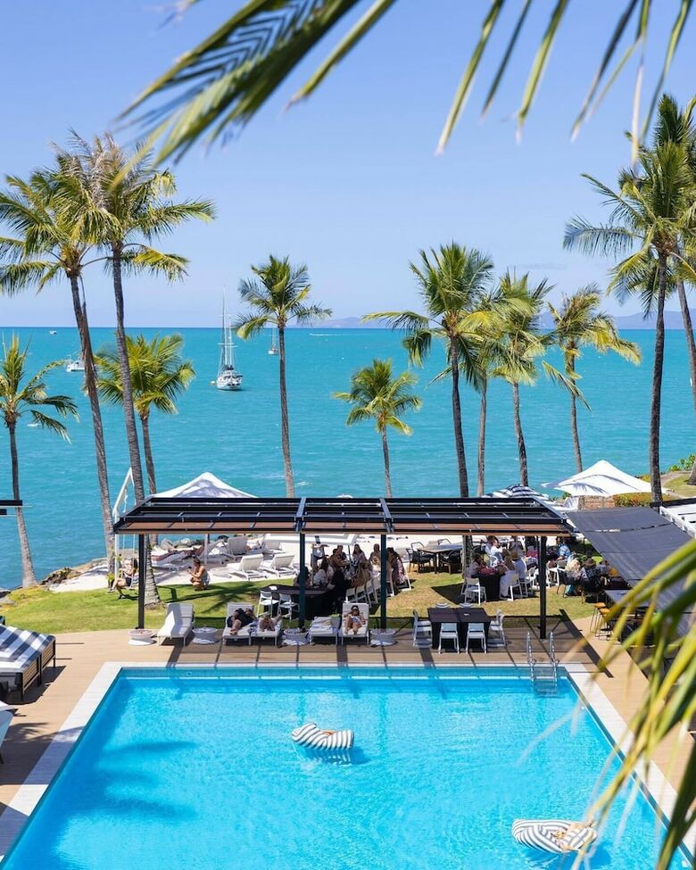 Hotel Coral Sea Resort