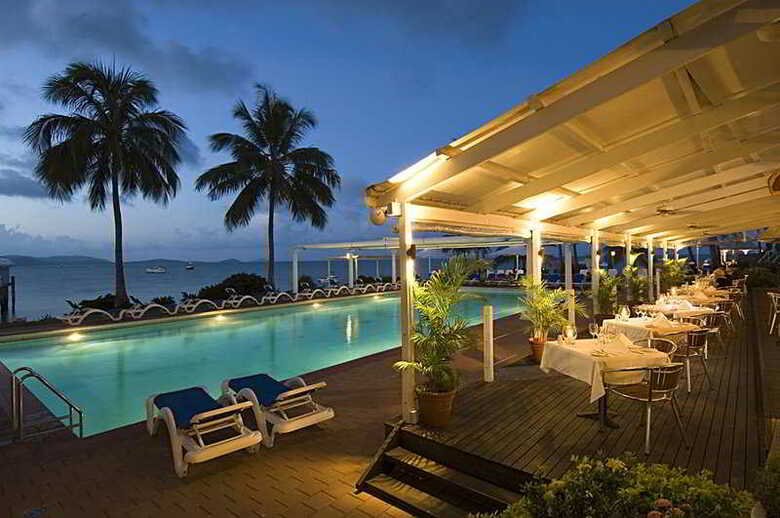Hotel Coral Sea Resort