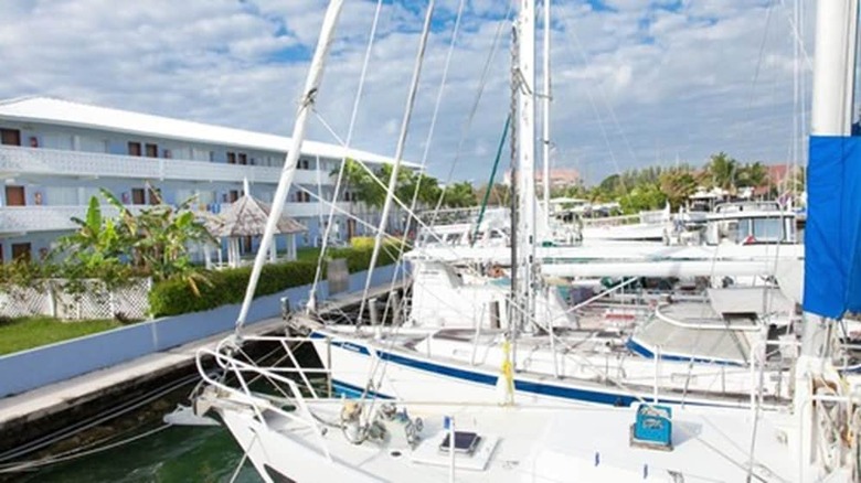 Flamingo Bay Hotel & Marina