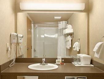 Ramada Airdrie Hotel And Suites