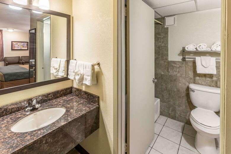 Hotel Econo Lodge Inn & Suites