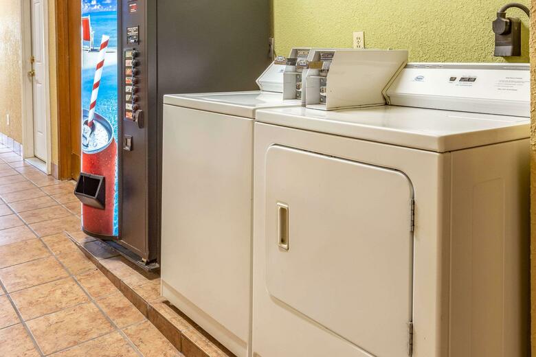 Hotel Econo Lodge Inn & Suites