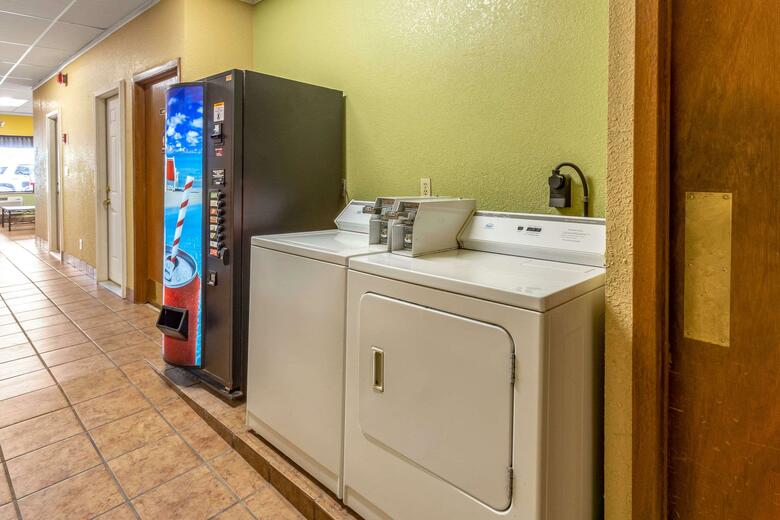 Hotel Econo Lodge Inn & Suites