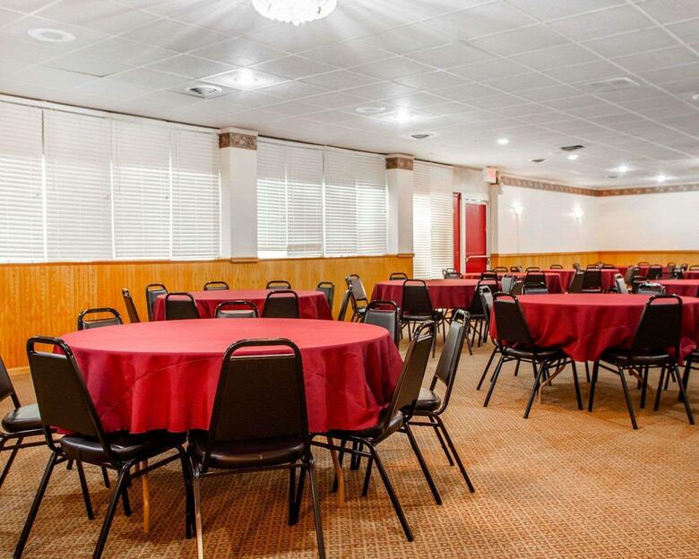 Hotel Econo Lodge Inn & Suites