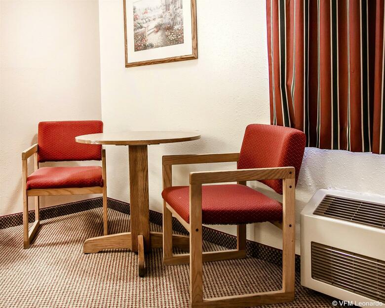 Hotel Econo Lodge Inn & Suites