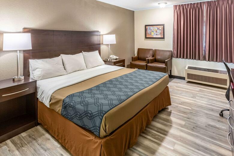 Hotel Econo Lodge Inn & Suites