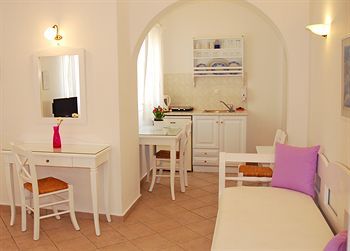 Reverie Santorini Hotel