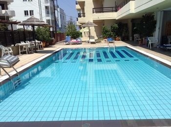 Aparthotel Caravel Apartment Hotel