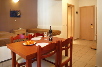 Aparthotel Caravel Apartment Hotel