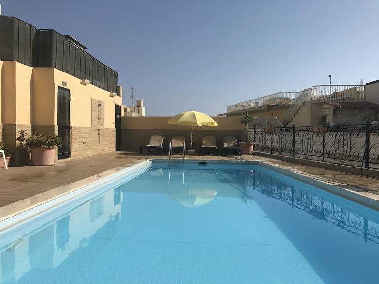The Windsor Hotel