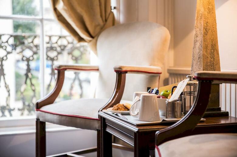 Clifton Hotel