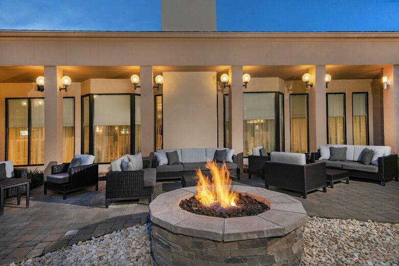 Hotel Courtyard By Marriott Rockville