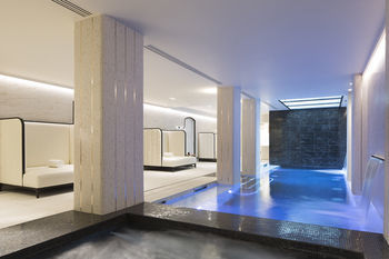 Hotel Le Narcisse Blanc & Spa