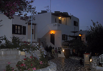 Sunset Studios & Apartments