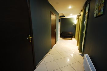 Albergue Landmark City Hotel