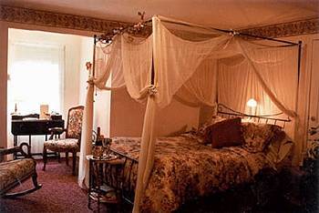Tayberry Victorian Cottage B&B