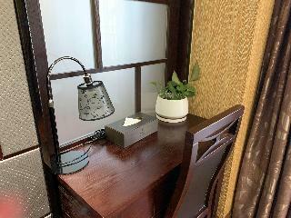 Peach Blossom River Hotel
