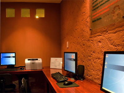 La Posada Hotel And Suites