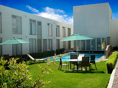 La Posada Hotel And Suites