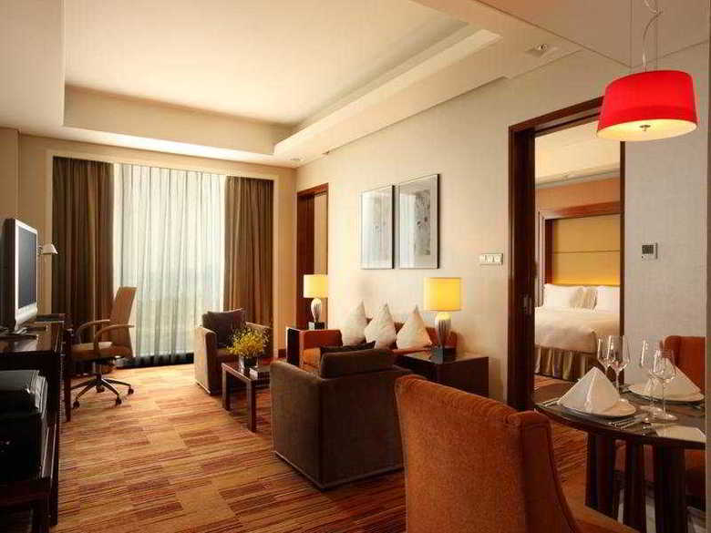 Crowne Plaza Hotel Zhongshan Xiaolan
