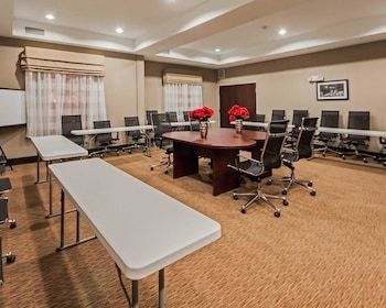 Hotel Sleep Inn & Suites