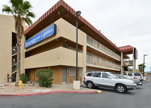 Hotel Rodeway Inn & Suites