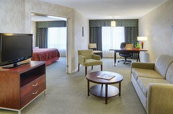 Hotel Quality Suites Whitby