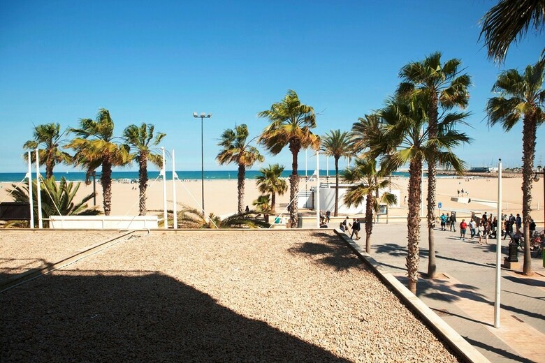 Hostal Malvarrosa Beach Rooms