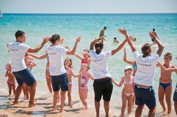 Residencia Rey Beach Club