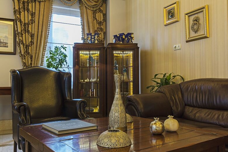 Hotel Acra