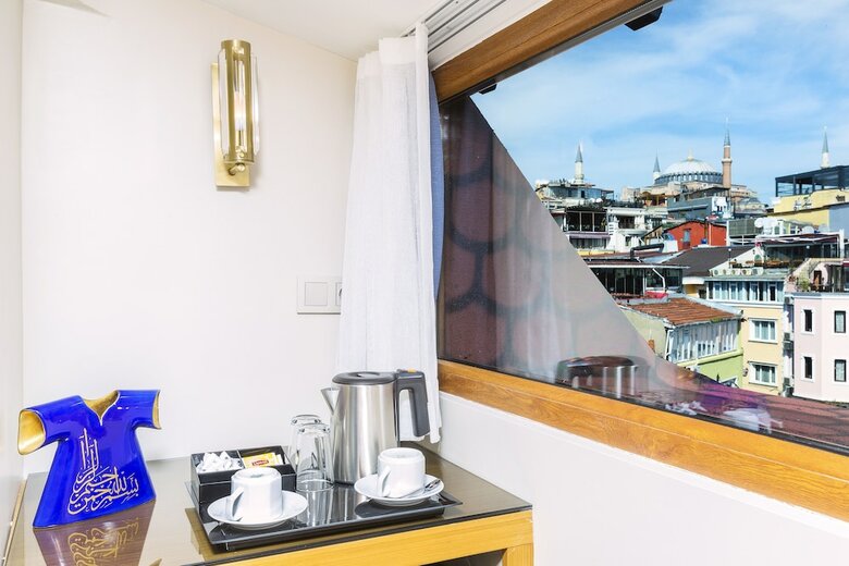 Hotel Acra