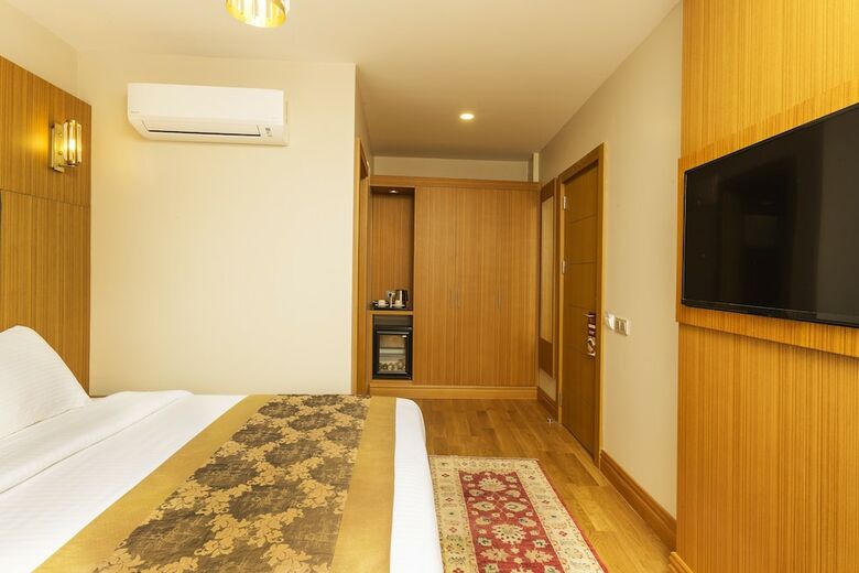 Hotel Acra