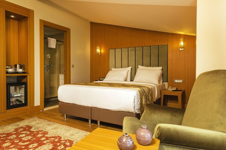 Hotel Acra